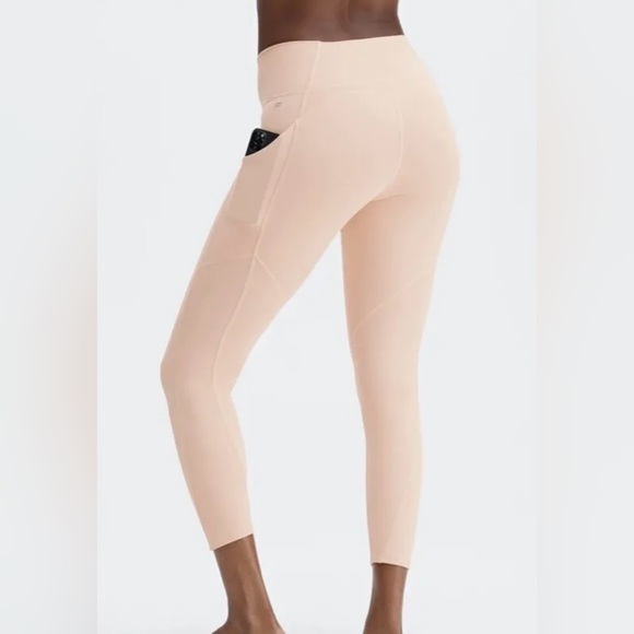 NEW Fabletics Oasis PureLuxe High Waisted 7/8 Leggings Peach/Orange Pink Size M - Picture 3 of 9